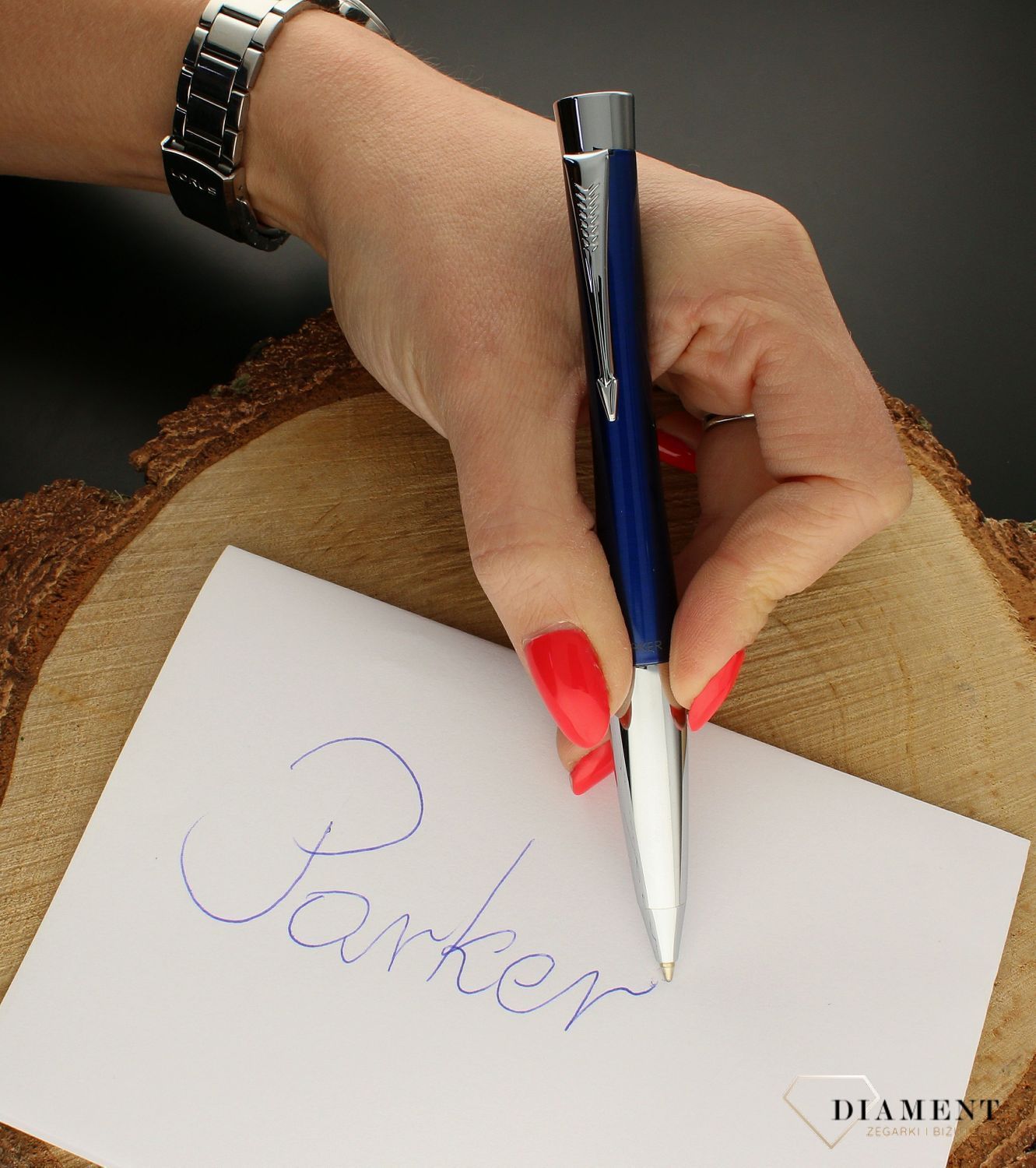 Długopis Parker Urban Fashion Bay City Blue CT S0767150.  Elegancki i nowoczesny długopis Parker S0767150 to propozycja skierowana dla osób ceniących klasykę i elegancję ale w nowoczesnym wydaniu. Długopis odznaczający się ponadczasową koloryst.jpg